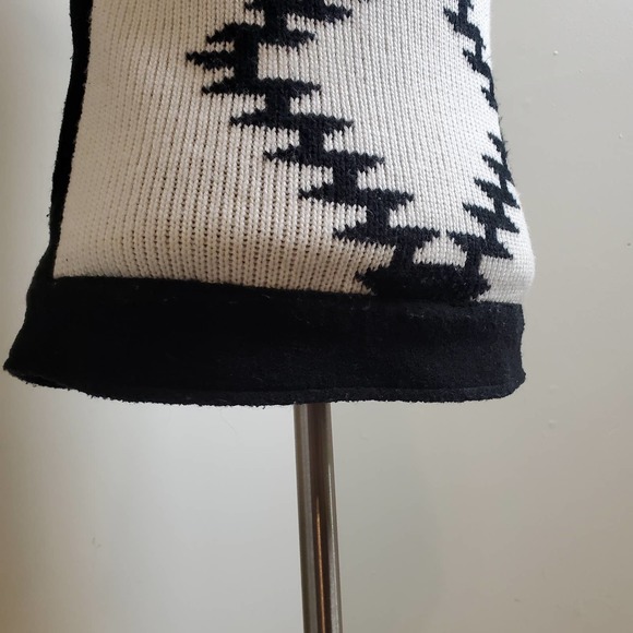 THREAD & SUPPLY | ASYMETRICAL WOOL BLEND SWEATER VEST AZTEC FAUX FUR WOMEN'S XS - Picture 13 of 17